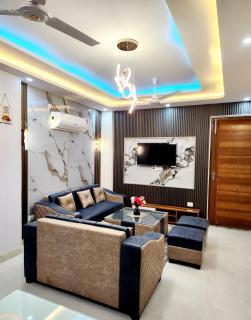 Luxury Loft - 2BHK Luxury Mountain View Apartment - Dehradun - 0