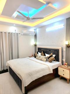 Luxury Loft - 2BHK Luxury Mountain View Apartment - Dehradun - 5