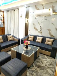 Luxury Loft - 2BHK Luxury Mountain View Apartment - Dehradun - 9