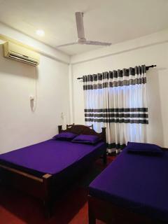 Rathnayaka Family & Holiday Home - 1