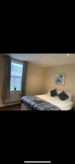 34 - Room 2 - Uplands - Swansea - 6