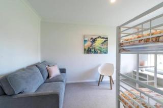 Lake Edge Retreat - 3