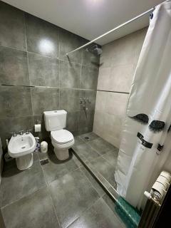 Flat with Pool, Gym & Great Views - 3