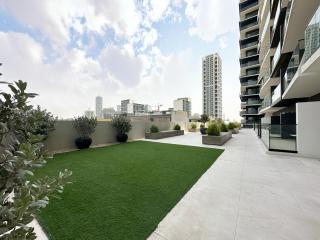 Modern 1BR Haven in Prime JVC Spot - 1