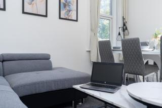 Open Mind Property - Flat for EIGHT - Bournemouth - 2