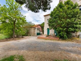 Apartment with pool amid vineyards and near the beach - 0