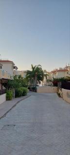 Poolisde Apt with Gym and Tennis - Paralimni - 0