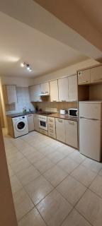 Poolisde Apt with Gym and Tennis - Paralimni - 3