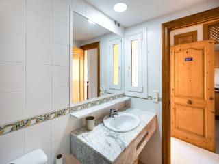 Lively Apartment with Large Pool - 1