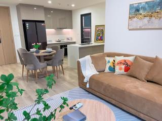 Phong Linh Homestay 30 apartments Vinhomes Grand Park - 7