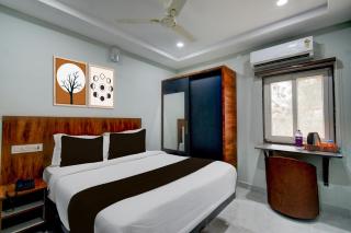 Hotel O Srinika premium near airport - 0
