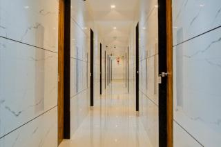 Hotel O Laxmi Kuber - Surat - 7