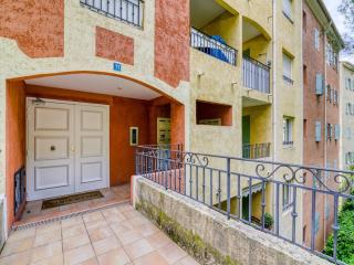 Mougins Hideaway for 4 Guests - 3