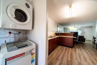 Comfy Kirwan Getaway - 2