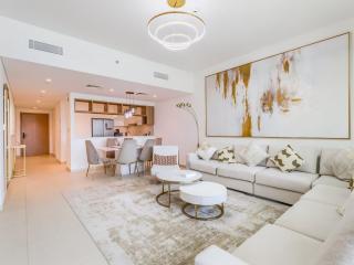 TRPS - Downtown Views II Tower 2, Downtown Dubai - 3BR plus Maids - Burj Khalifa View - Walk to Dubai Mall - 6