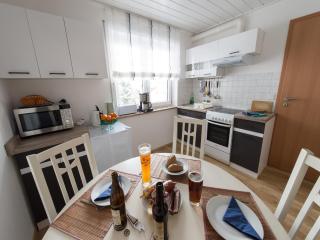 Ruhiges Apartment mit Sauna, Burggen - Burggen - 3