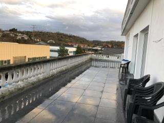 Spacious Worker Apartments with Rooftop Terrace - Up to 21 Guests - Östringen - 1