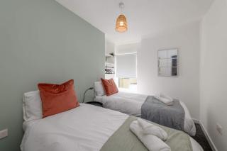 Bright & Spacious 3 Bed Home Minutes frm Bike Park - Troed-y-rhiw - 5