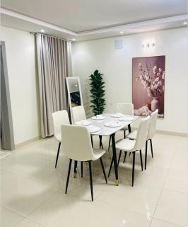 شقة فاخرة ثلاث غرف نوم وصالة واسعة مودرن الملقا Luxury apartment with three bedrooms and a spacious modern living room almalqa - Riyadh - 5