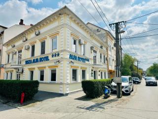 Tisza Alfa Hotel - Szeged - 0
