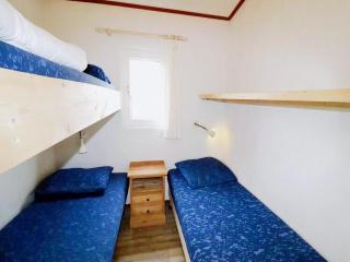 Inviting Dune Chalet in Hollum near Golf Course - 3