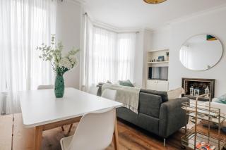 Modern 5-bed Home in Maida Vale - 7