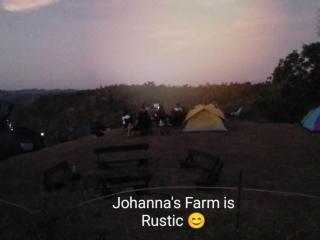 Johanna's Farm and Camping Ground - - 8