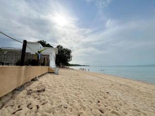 2Bedrooms Beachfront House with Fast WIFI - 2