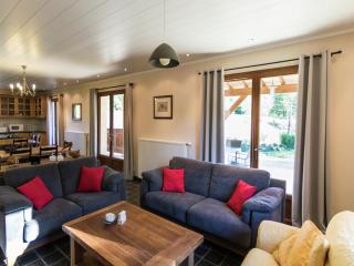 Poolside Luxury Villa in Montignac - 9