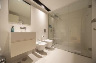Luxurious Flat in Award-Winning Building - 7