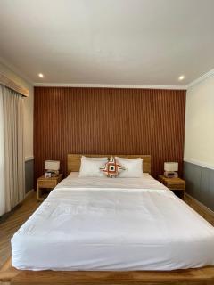 Megabluedoor - 1