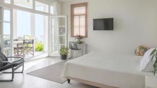 Whale Tails Boutique Hotel - 1