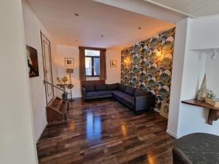 2 bedroom apartment at the track - 8
