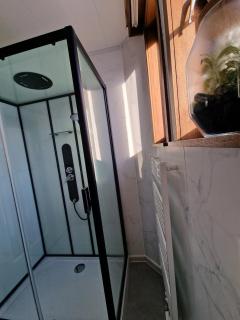 2 bedroom apartment at the track - 2