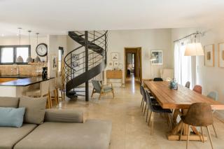 Bastide Blanche Villa with swimming pool and pétanque court in Lourmarin - 8