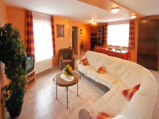 Spacious Stay with Terrace - 9