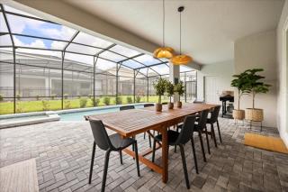 8 Bedrooms 6 Bathrooms Windsor Cay 15914Cc - 2