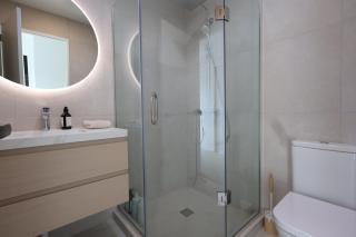 Lakewalk Retreat Luxe 3BR Home Near Lake and Beach - 8