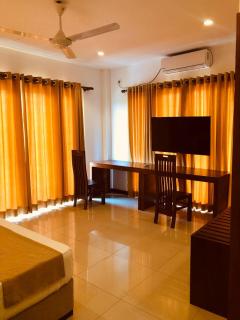 Athupura Hotel - - 9