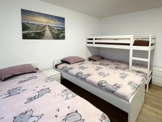 Apartment with Balcony in Krefeld - Krefeld - 1