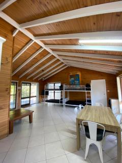 Sandy Beach Bungalow - Female Fruit Pickers Boutique Hostel Accomodation - - 1