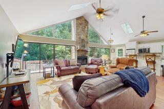 Creekside Retreat - 2