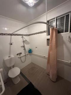 Peaceful Queen Room in Cozy House - KV6 - 7