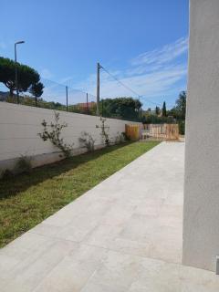 Petite mora - 7