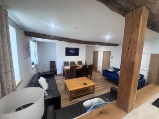 4 Bedroom- 5 Bathroom Central Builth Townhouse - Builth Wells - 8