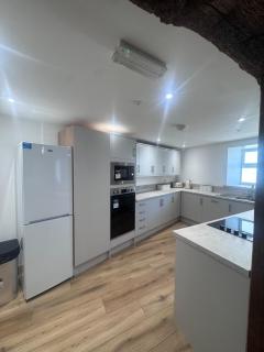 4 Bedroom- 5 Bathroom Central Builth Townhouse - Builth Wells - 3