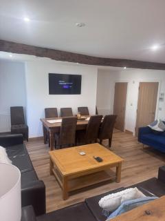 4 Bedroom- 5 Bathroom Central Builth Townhouse - Builth Wells - 2