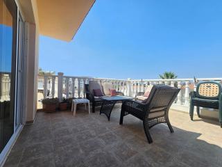 1BR Apt, Huge Balcony, Walk to Nissi Beach - 2