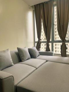 1Bedroom2603A Sunshine100Tower3 70Inches TV Pool Karaoke - 6