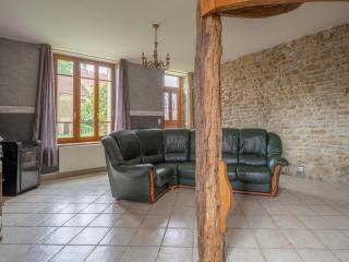 Vintage Holiday Home in Nouart - 9